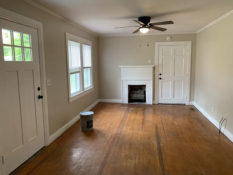 102 Lee St — Photo 2