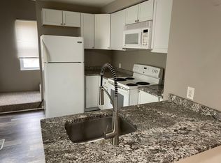 359 W Harwood Ave, Madison Heights, MI 48071