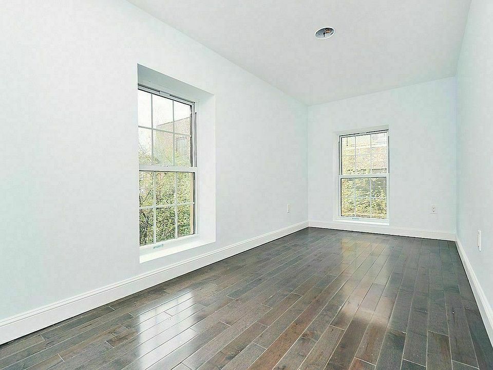2nd image of 551 W 160th St #4R