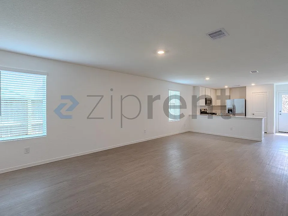 16850 Spotted Oak Dr