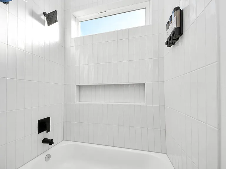 3909 Maggie St — Photo 36