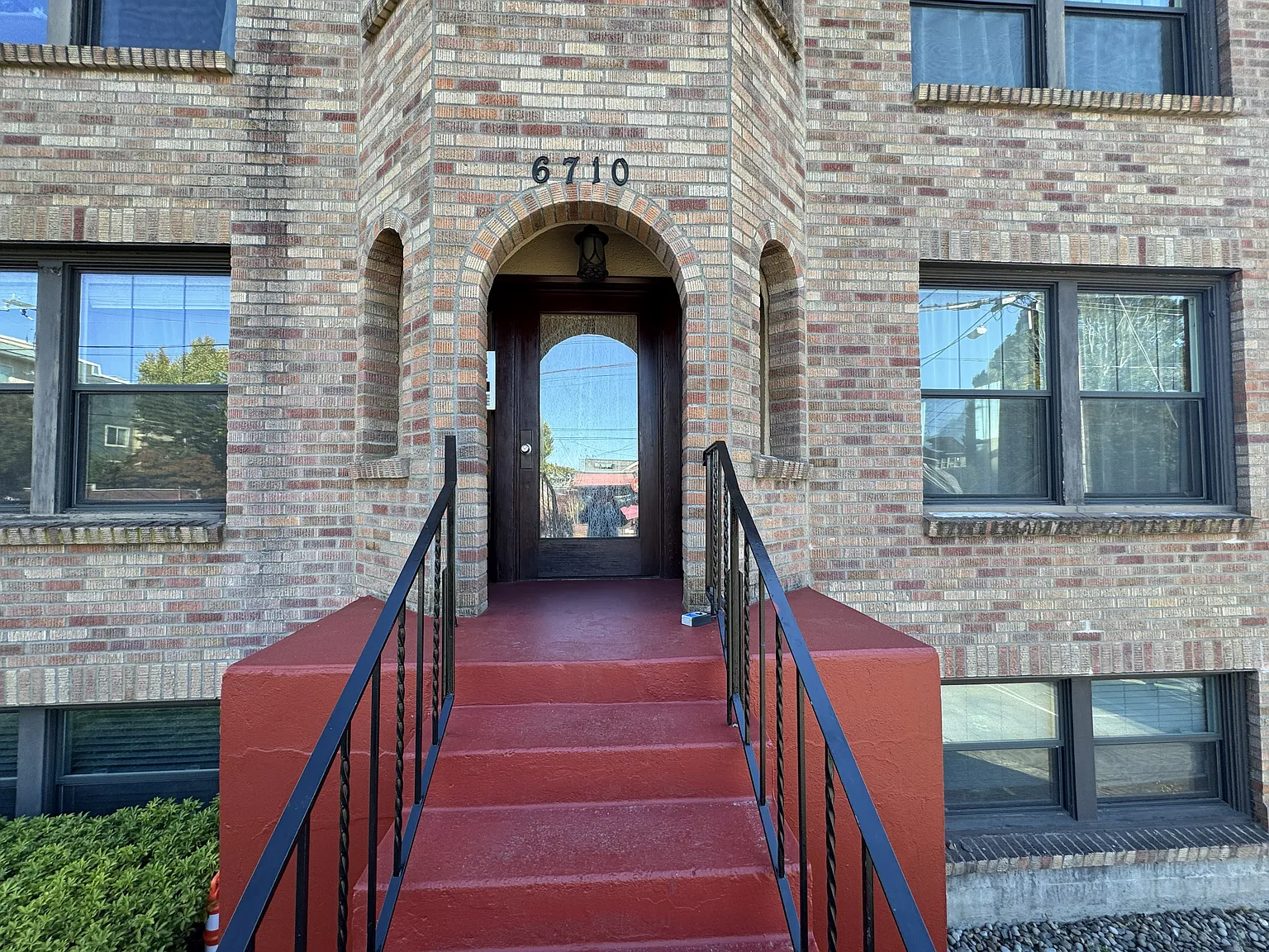 2 bed, 850 sqft, $2,800 — Photo 2