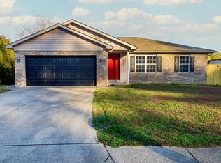 5222 Arches Dr, Newburgh, IN