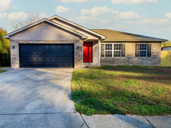 5222 Arches Dr, Newburgh, IN 47630