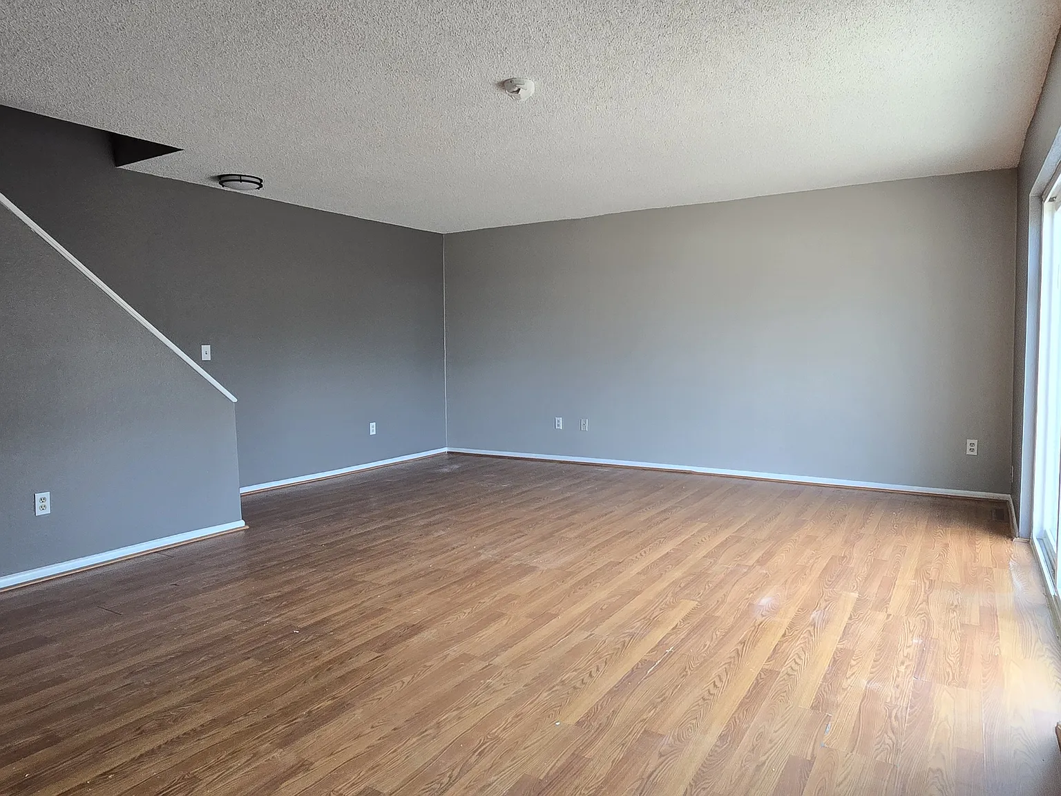 8047 Wolff St — Photo 2