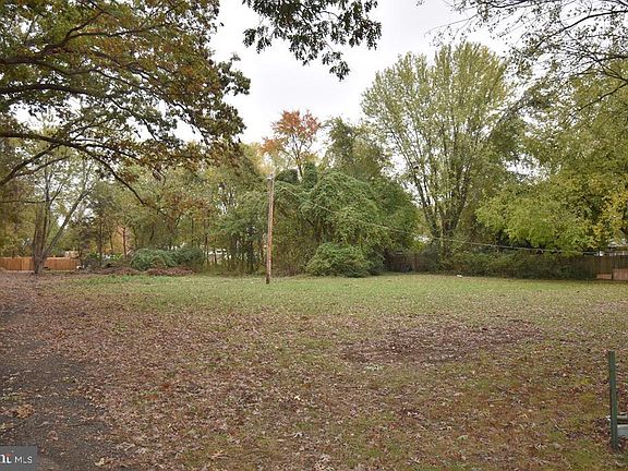 5th image of 7908 Vineyard Dr