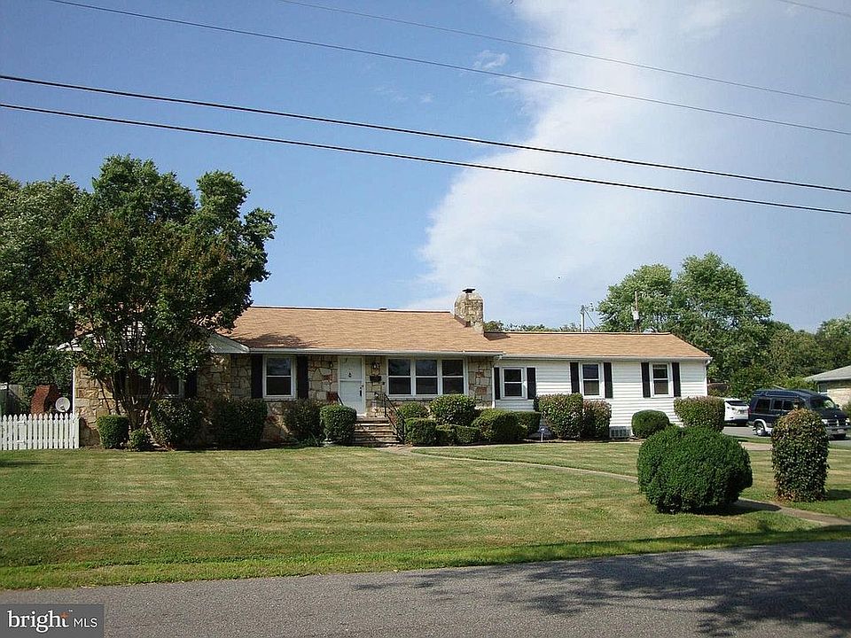 1st image of 219 Stratford Ave