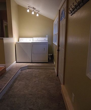 3rd image of 225 E Lahman St