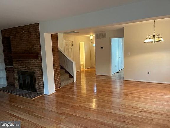 5th image of 738 Ticonderoga Ave