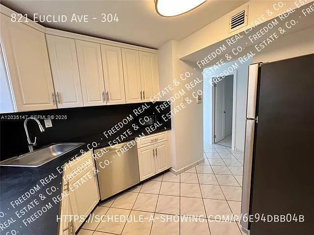 821 Euclid Ave #304 — Photo 16