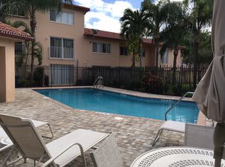 242 Riviera Cir #1A, Weston, FL 33326