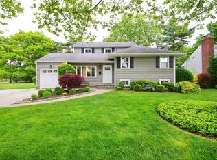 191 Wickham Rd, Garden City, NY 11530