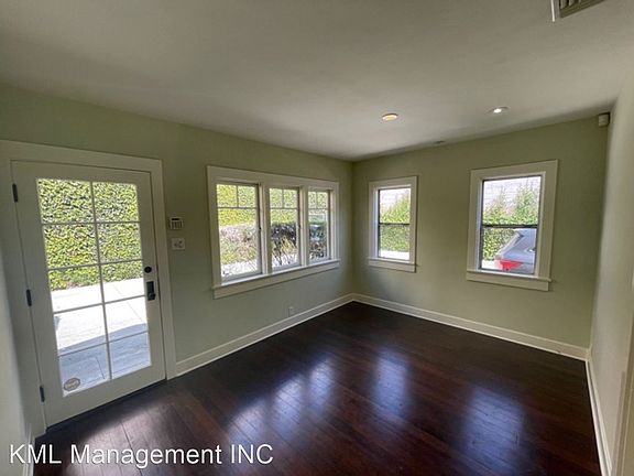 3rd image of 1282 N Hudson Ave