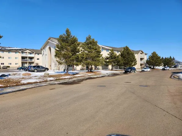 6608 N 42nd St #102A, Lloydminster, AB T9V 3L1