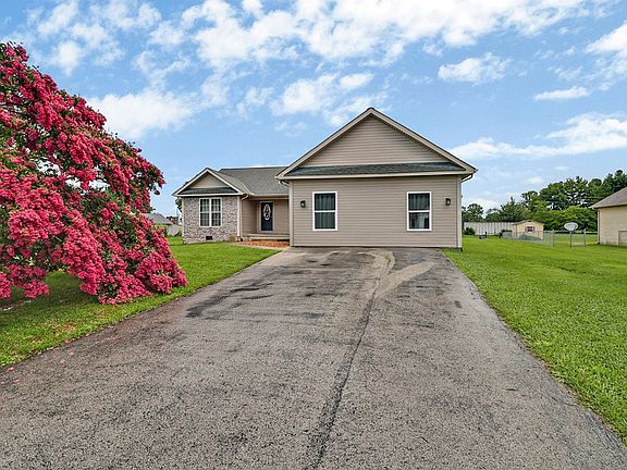 4th image of 67 Lakyn Dr