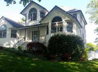 25A Nichols Rd, Huntington Station, NY 11746