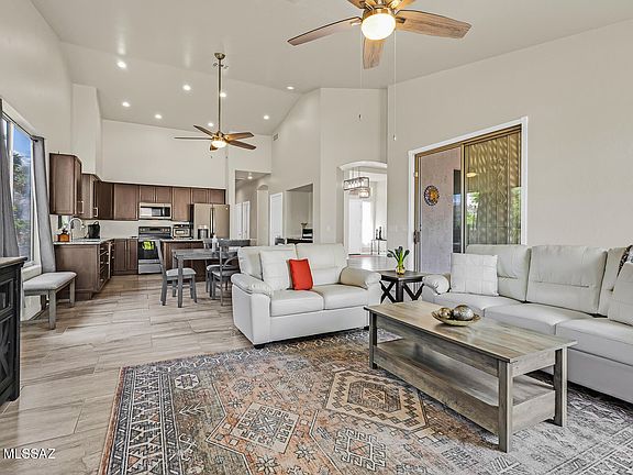 5th image of 2289 N Split Rock Pl
