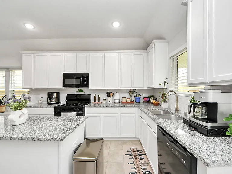 21246 Montego Bay Dr — Photo 18