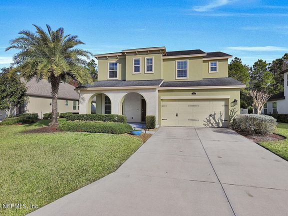 3rd image of 62 LACAILLE Avenue