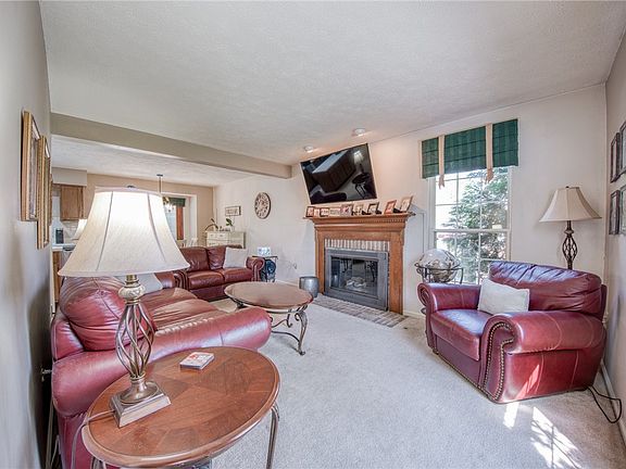 4th image of 2042 Canyon Drive Ext