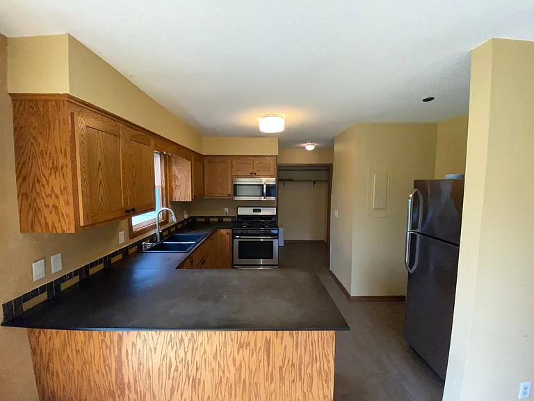 23945 Smithtown Rd — Photo 10