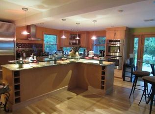 259 Hathaway Rd, Acushnet, MA 02743