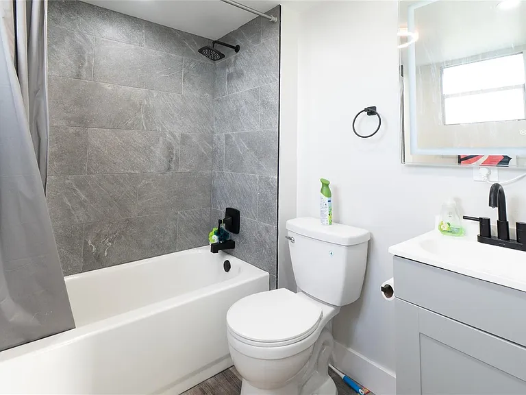 119 Royal Park Dr #4H — Photo 20
