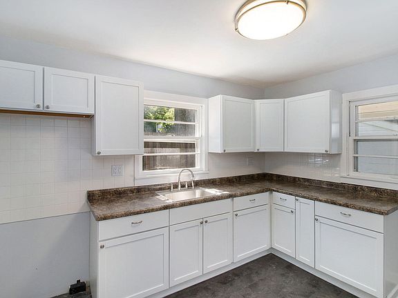 3rd image of 1320 Ogden Ave
