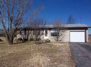 1211 Arbor Ln, Pacific, MO 63069
