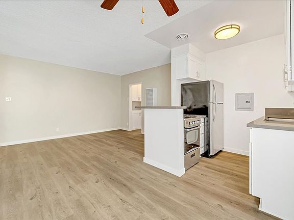 3rd image of 12761 Pacific Ave #10