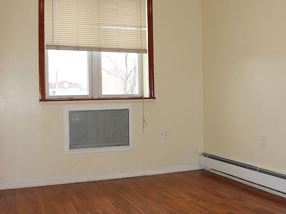 4th image of 761 Williams Ave #3