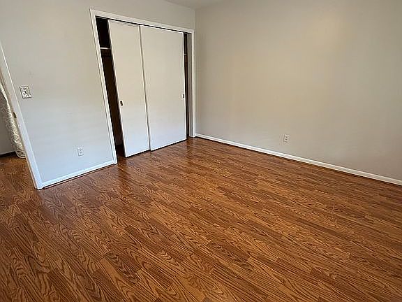 5th image of 2727 Highland Ave S APT 204