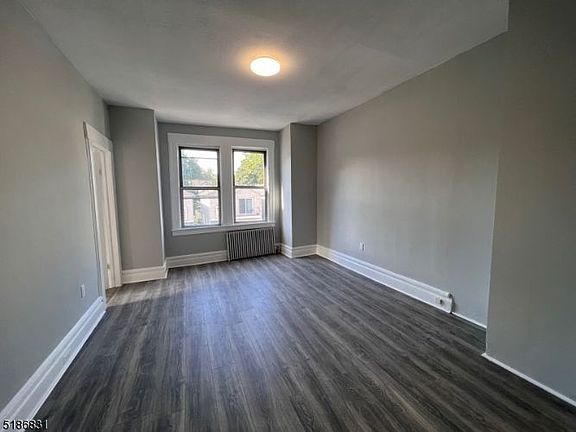 2nd image of 40 Norwood St Floor 3