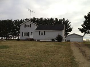 9413 Bell School Rd, Omro, WI 54963