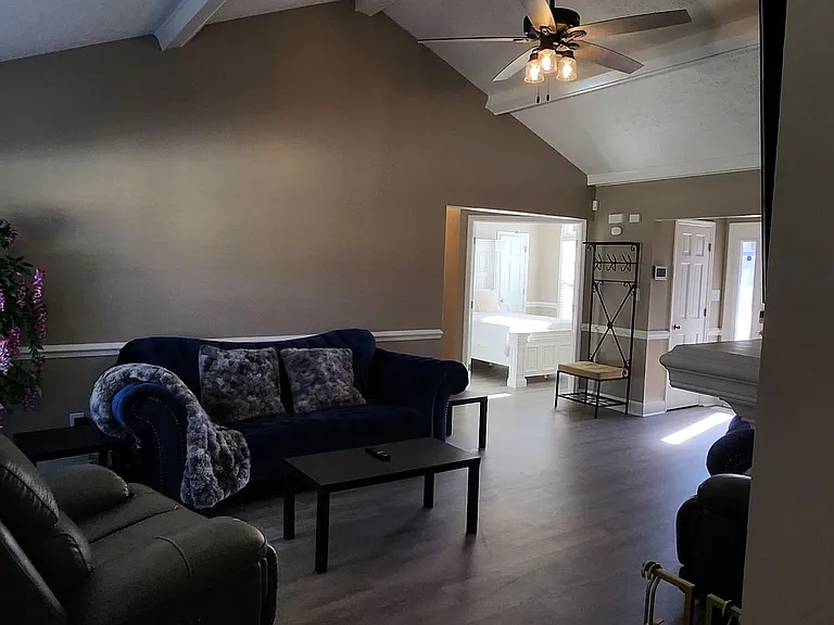 258 Kenwood Dr — Photo 5