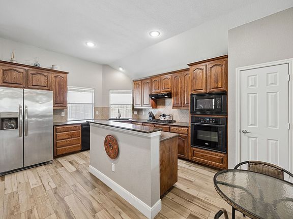 3rd image of 4133 Drexmore Rd