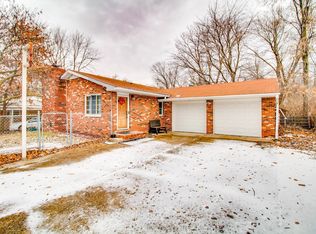 1030 Rhondell Ln, East Alton, IL
