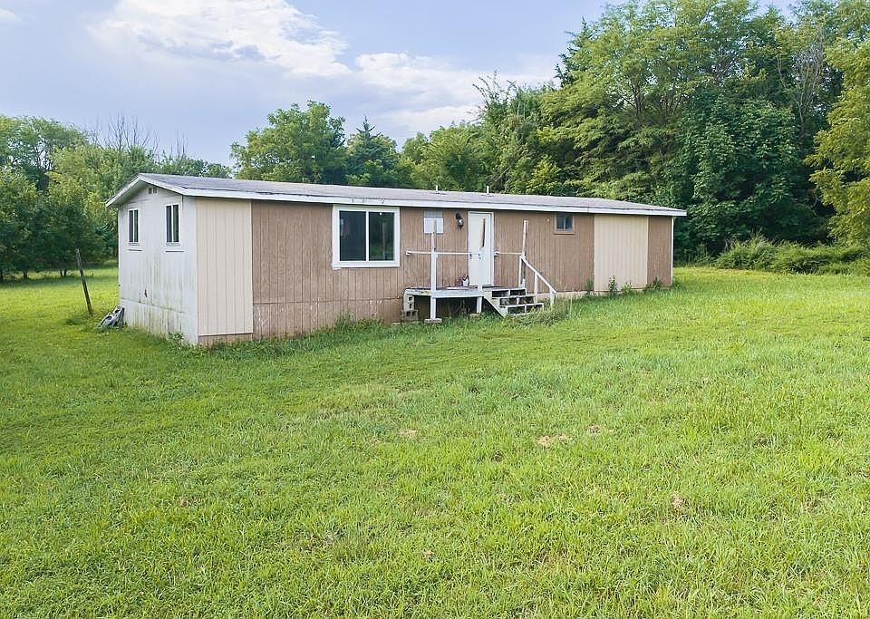 1st image of 9445 Village Ln