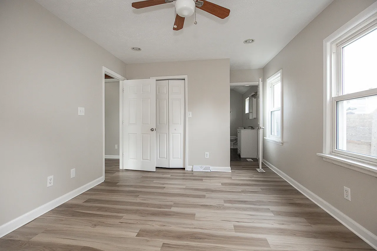 2 bed, 950 sqft, $1,250 — Photo 3