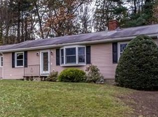 11 Douglas Rd, Chelmsford, MA 01824