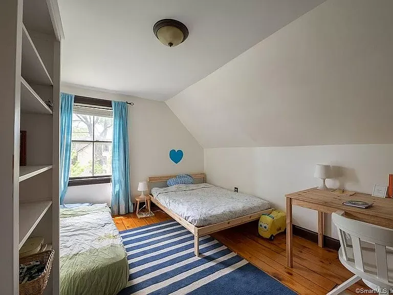 50 Linden St #2 — Photo 11
