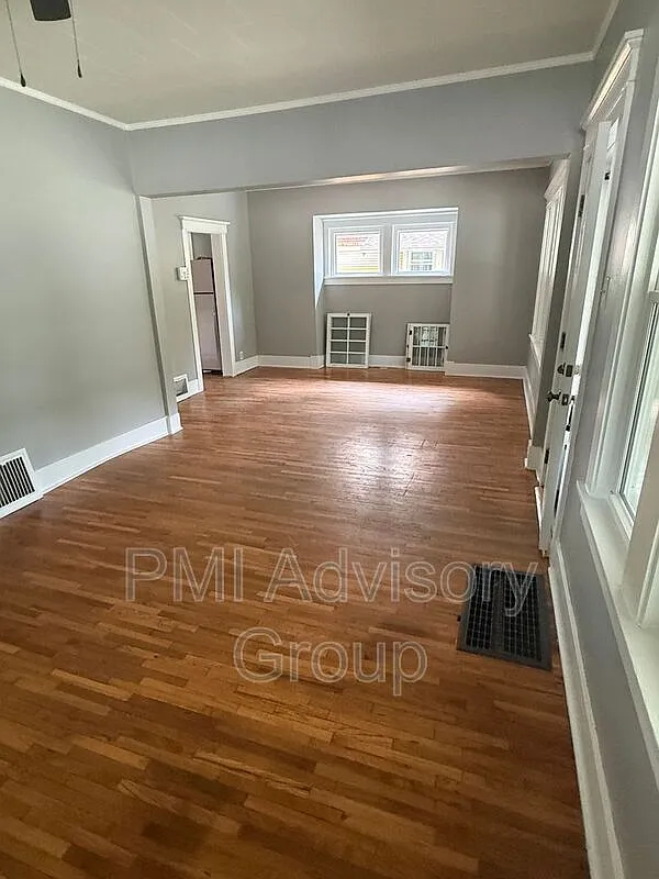 4 bed, 2.0 bath, 1596 sqft, $1,600 — Photo 3