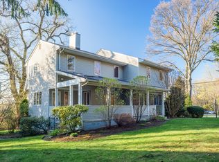 65 Engle St, Cresskill, NJ 07626