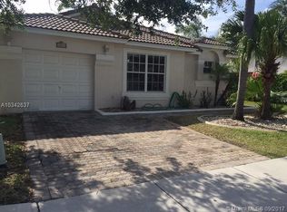 2064 NW 164th Ave, Pembroke Pines, FL 33028
