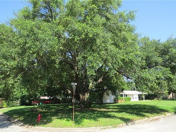 Nice corner lot!