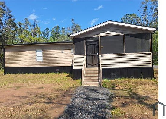 2nd image of 2078 Swamp Rd