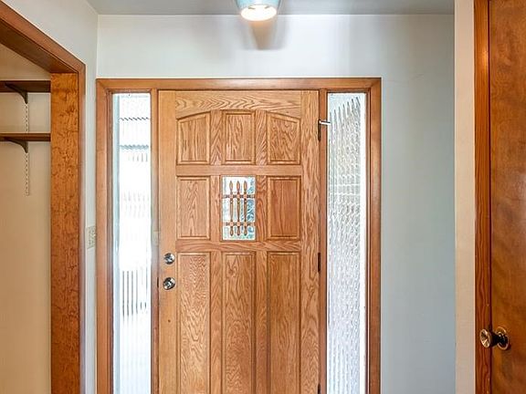 3rd image of 2058 Fairknoll Dr