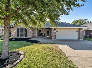 1102 Hopewell Ct, College Station, TX 77845