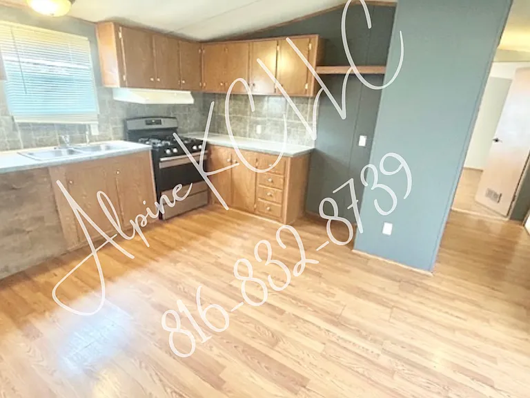 5601 SW Lakefront Ln S #11 — Photo 3