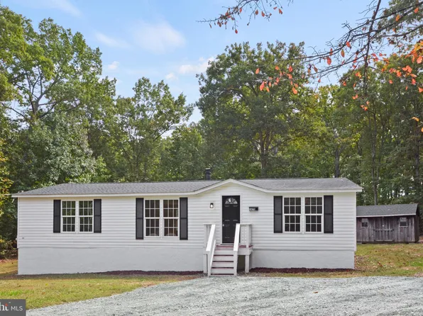 1670 Mallory Rd, Kents Store, VA 23084